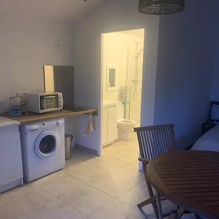 Un Independant Avec Jardin Tatil Evi