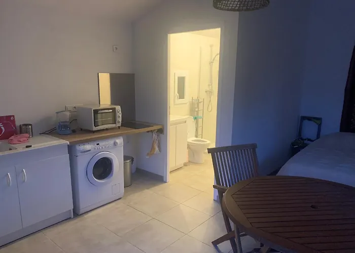 Un Independant Avec Jardin Tatil Evi