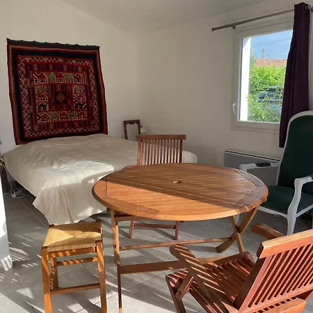 Un Independant Avec Jardin Holiday home